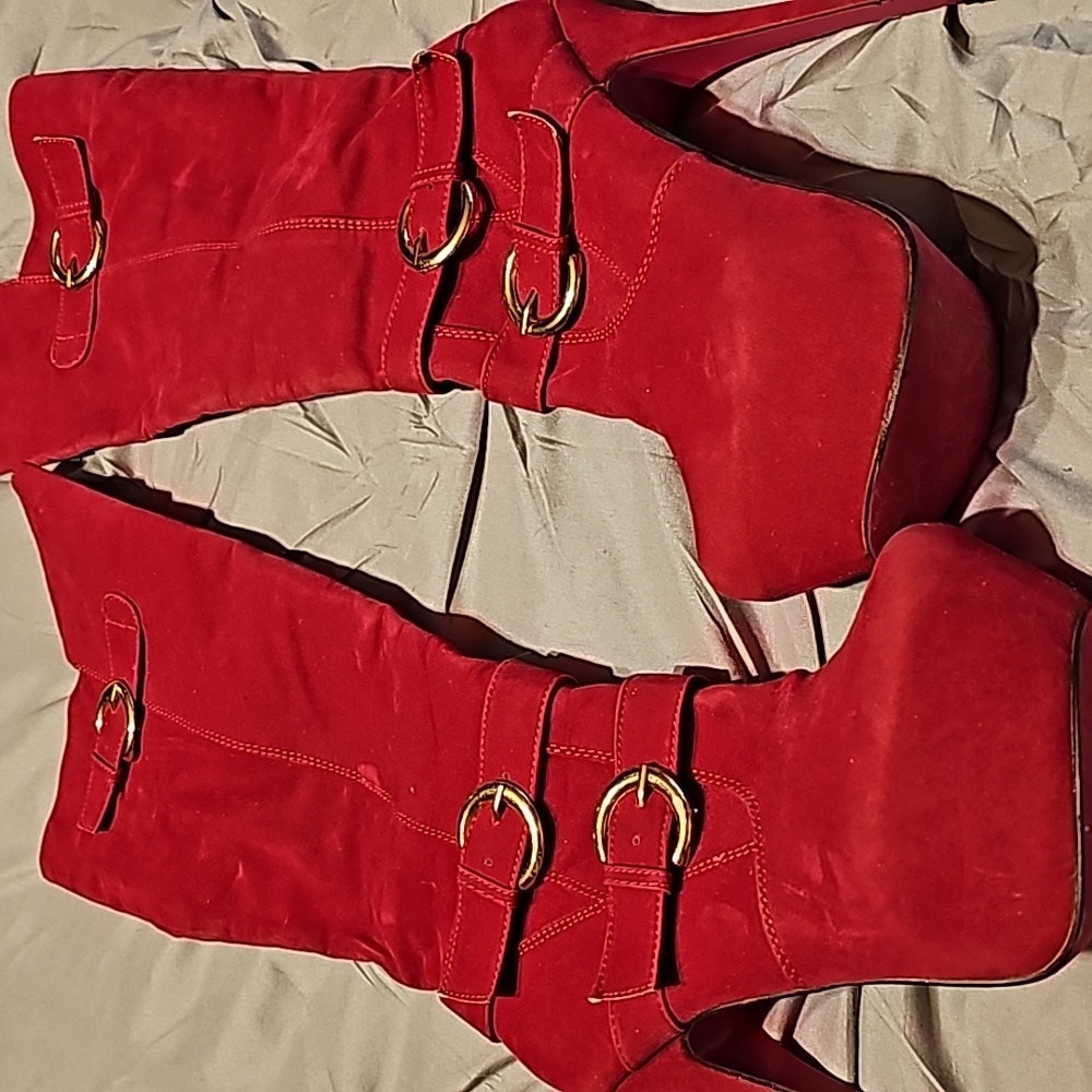 WOMENS BOOTS